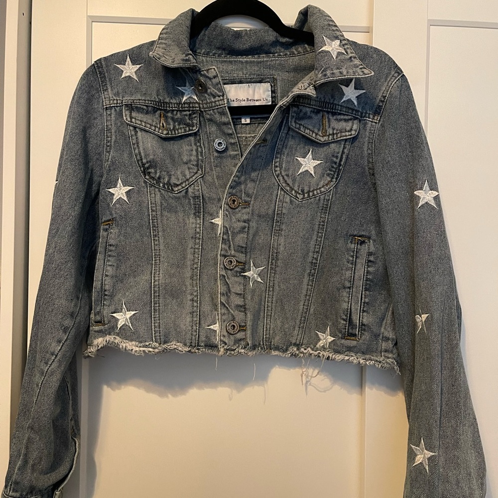 The style between us. Denim jacket with stars size S